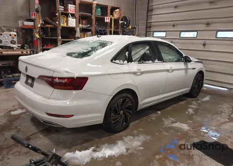 2019 Volkswagen Jetta 1.4T Sel Premium from USA, damaged, VIN 3VWG57BU8KM053941